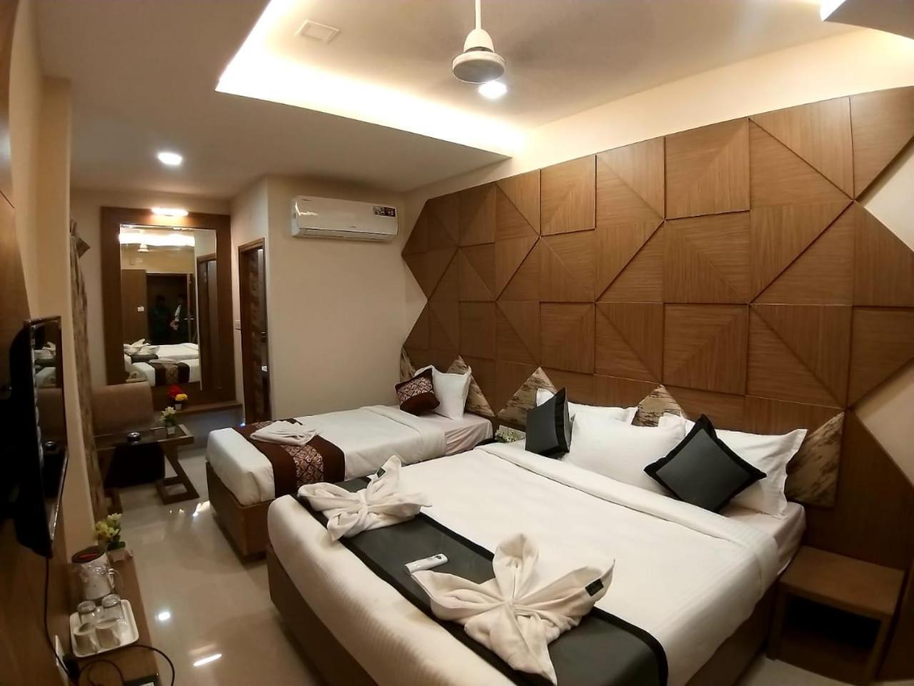 فندق Grand Elegant شيناي المظهر الخارجي الصورة