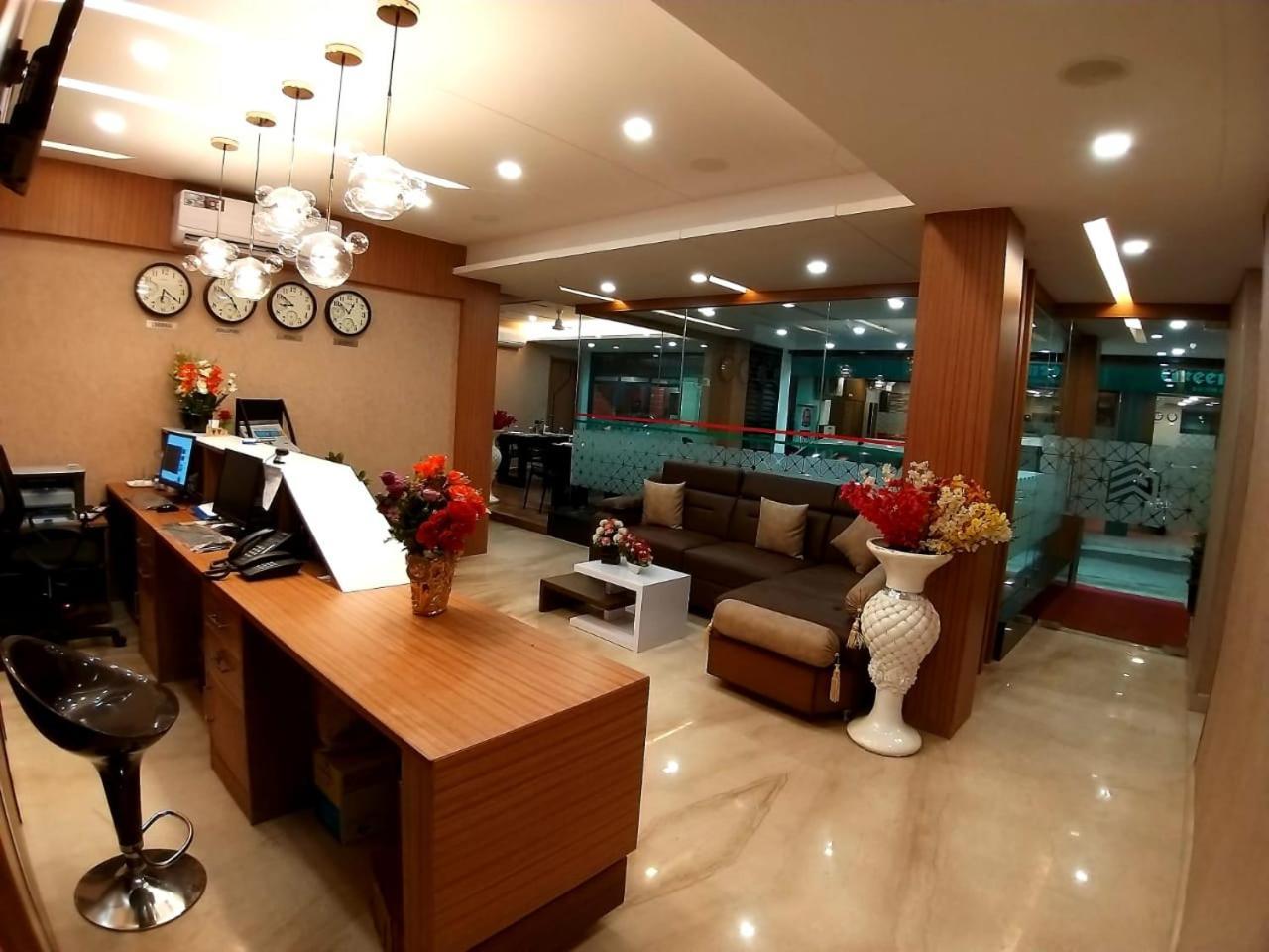 فندق Grand Elegant شيناي المظهر الخارجي الصورة