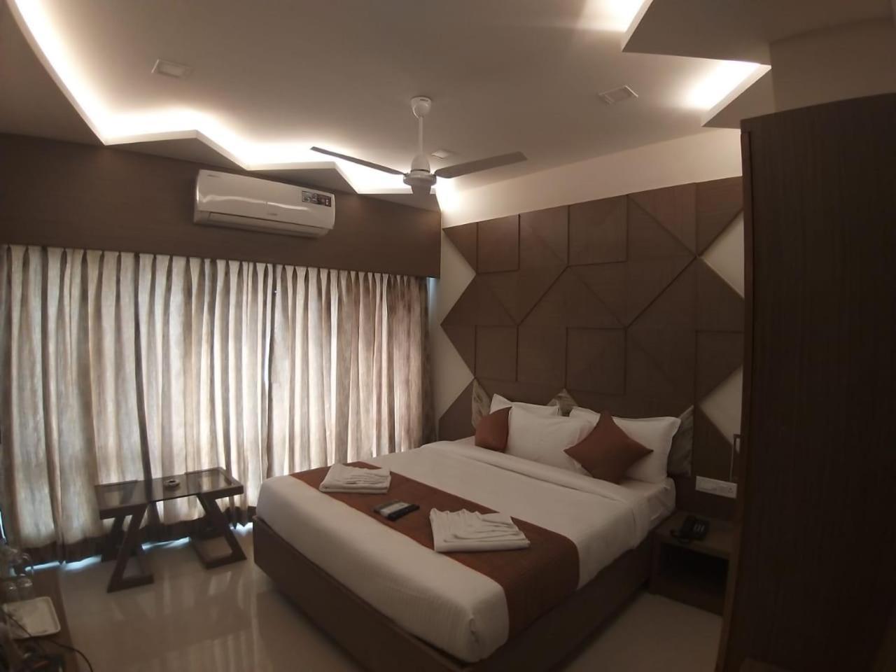 فندق Grand Elegant شيناي المظهر الخارجي الصورة