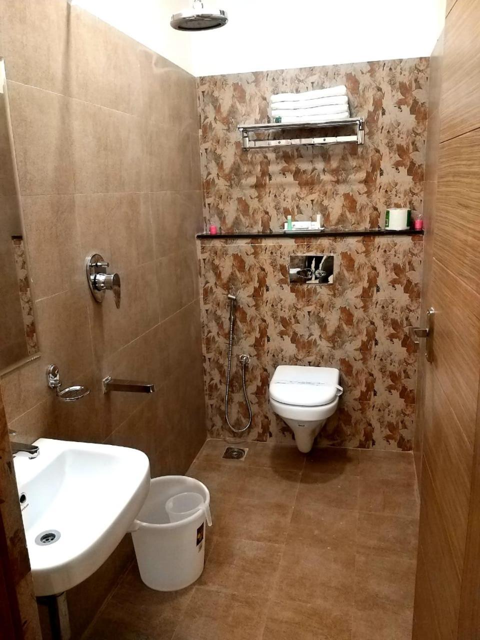فندق Grand Elegant شيناي المظهر الخارجي الصورة
