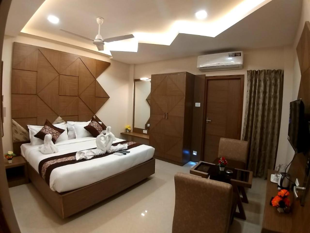 فندق Grand Elegant شيناي المظهر الخارجي الصورة