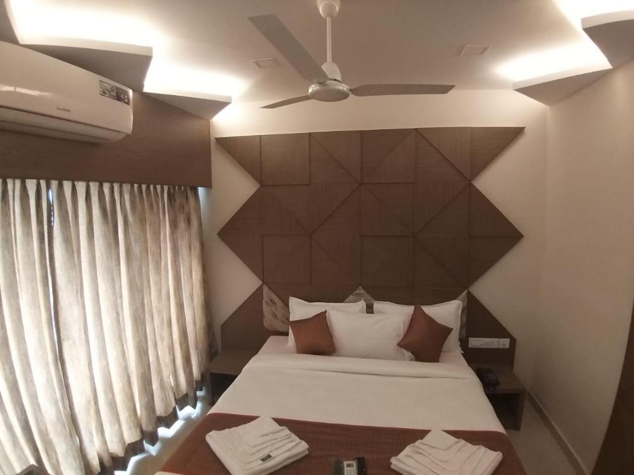 فندق Grand Elegant شيناي المظهر الخارجي الصورة